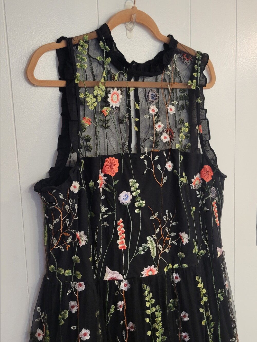 City Studio Black Maxi Dress with Multicolor Floral Embroidery - Picture 3 of 14